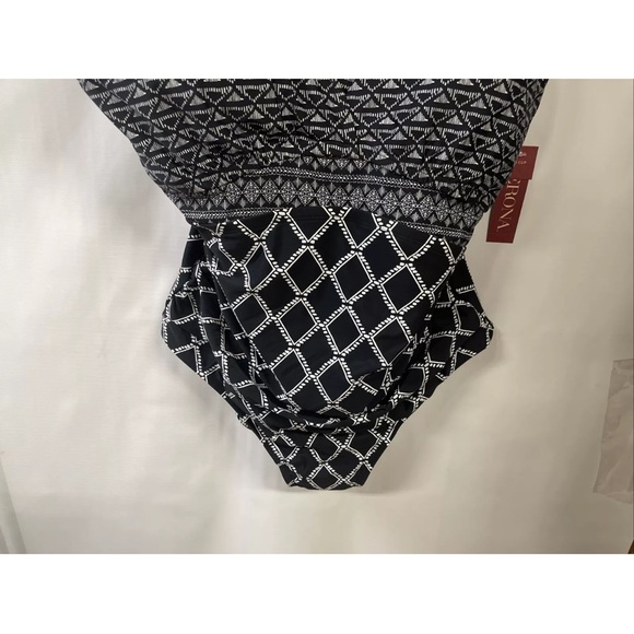 Merona One-piece Black Pattern bathing suit for women 36DD New - Picture 3 of 11